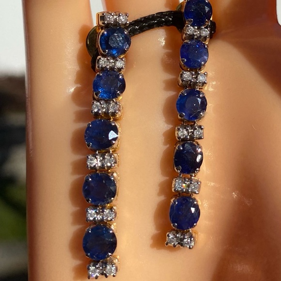 New Natural Sapphire and Diamond Earrings in 18 K solid gold - Picture 5 of 7